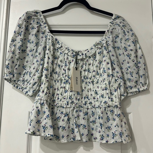 RAHI NWT Top - Picture 1 of 2